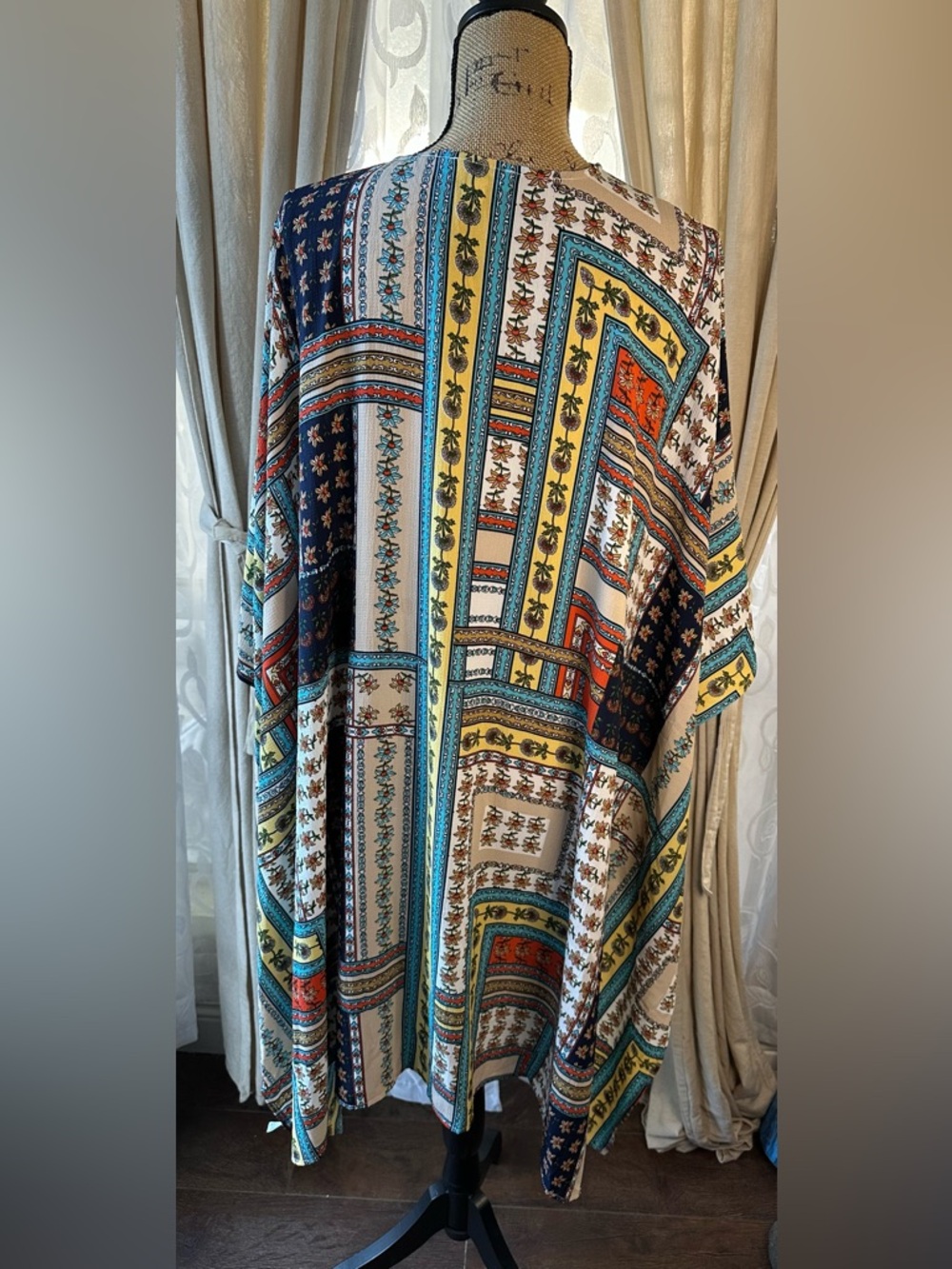 Umgee Multi Pattern Design Kimono NWOT - Picture 6 of 8